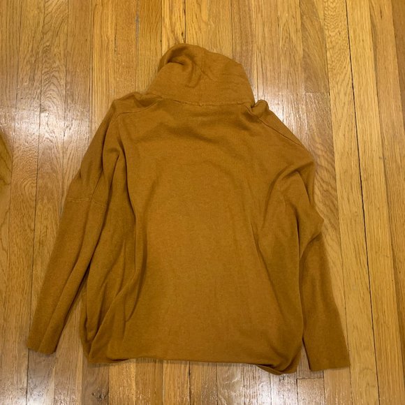 Cyrus Mustard Yellow Turtleneck Sweater, Size Large - Picture 4 of 7
